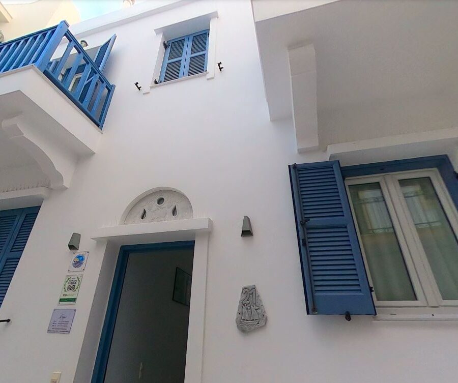 Ενοικιαζόμενα Δωμάτια Αργυρώ, Τήνος